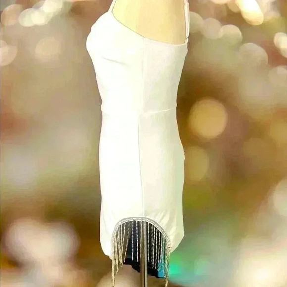 Gorgeous dress for date night! - Picture 2 of 9